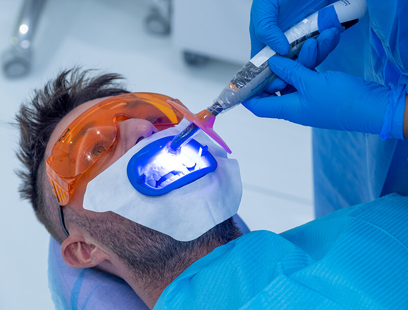 zoom-teeth-whitening-dr-joy-dental-clinic